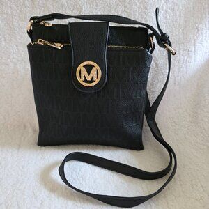 Michael Kors Jet Set Double Zip Pebble Crossbody